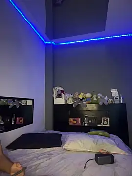 Kailertwink online show from May 28, 2:34 pm