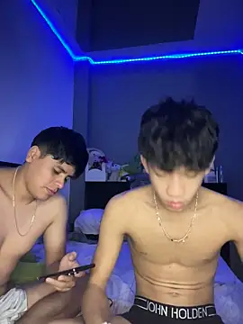 Snapshot of Kailertwink chatting on June 27, 1:11 am Kailertwink online show from June 27, 1:11 am