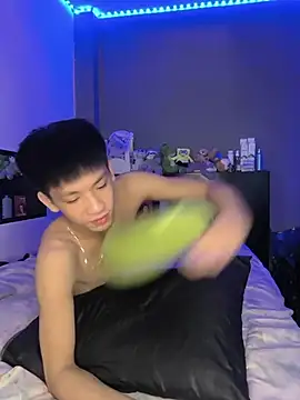 Kailertwink online show from April 9, 2:24 am