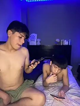 Kailertwink online show from February 14, 3:40 am