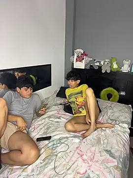 Kailertwink online show from October 31, 5:15 am