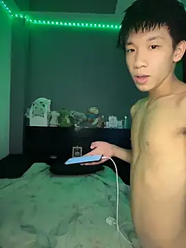 Kailertwink online show from March 6, 3:01 am