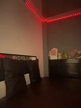 Kailertwink online show from March 14, 12:27 am