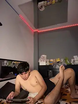 Kailertwink online show from April 28, 3:44 am