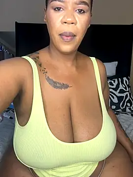 THICKBUNNYCHICKxxx online show from October 10, 8:09 pm