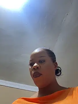 THICKBUNNYCHICKxxx online show from April 15, 7:58 pm