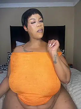 THICKBUNNYCHICKxxx online show from January 9, 9:00 pm