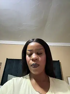 THICKBUNNYCHICKxxx online show from June 3, 8:13 pm