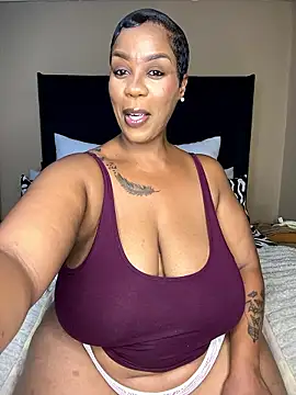 THICKBUNNYCHICKxxx online show from January 6, 8:24 pm