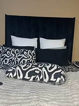 THICKBUNNYCHICKxxx online show from March 12, 8:35 pm