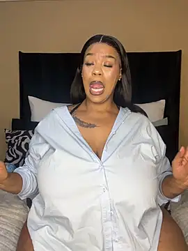 THICKBUNNYCHICKxxx online show from April 25, 8:39 pm