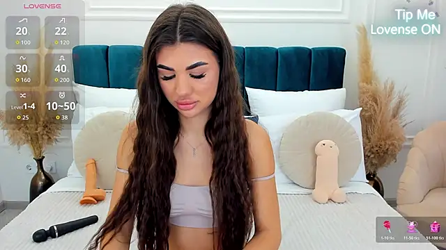 MonCarla online show from April 13, 5:33 am