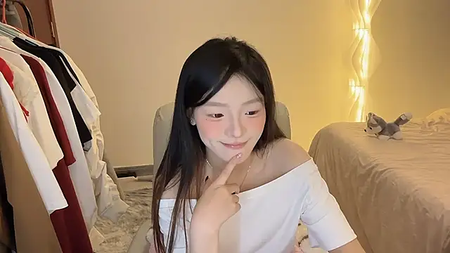 Robin-o3 online show from November 15, 2:54 pm