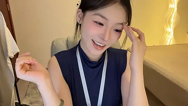 Robin-o3 online show from April 22, 6:58 pm