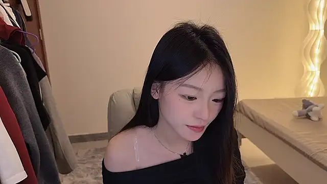 Robin-o3 online show from December 18, 4:22 pm