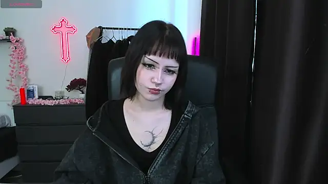 LiyaLuna online show from April 8, 10:17 am