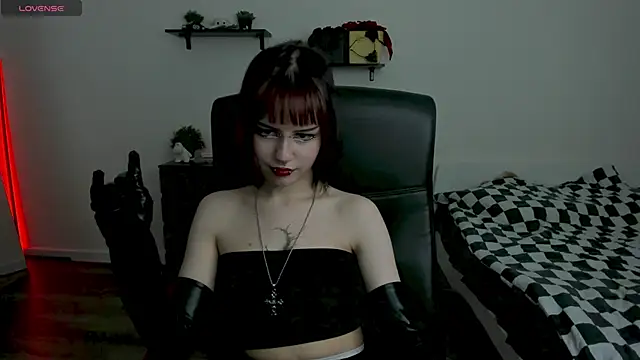 LiyaLuna online show from February 3, 2:44 pm