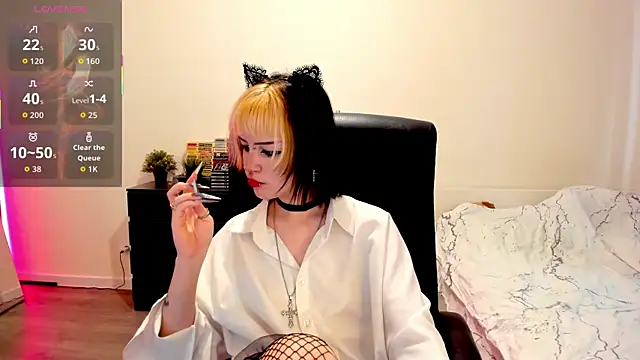 LiyaLuna online show from November 12, 12:31 pm