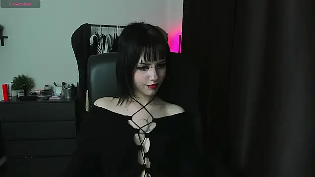 LiyaLuna online show from March 11, 3:39 pm