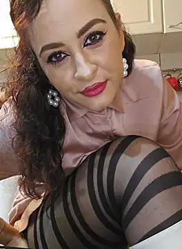 Snapshot of ShineBright88 chatting on September 23, 6:59 pm ShineBright88 online show from September 23, 6:59 pm