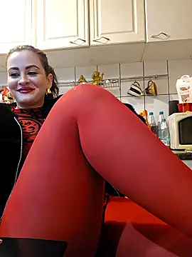 Snapshot of ShineBright88 chatting on January 16, 6:56 pm ShineBright88 online show from January 16, 6:56 pm