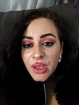 Snapshot of ShineBright88 chatting on January 10, 5:14 am ShineBright88 online show from January 10, 5:14 am