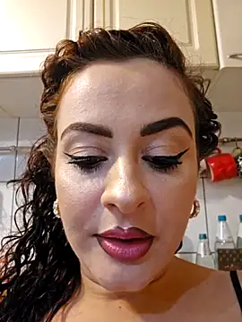 Snapshot of ShineBright88 chatting on December 15, 8:25 pm ShineBright88 online show from December 15, 8:25 pm