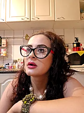 Snapshot of ShineBright88 chatting on November 25, 6:52 pm ShineBright88 online show from November 25, 6:52 pm