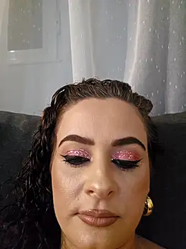 Snapshot of ShineBright88 chatting on November 19, 8:31 pm ShineBright88 online show from November 19, 8:31 pm