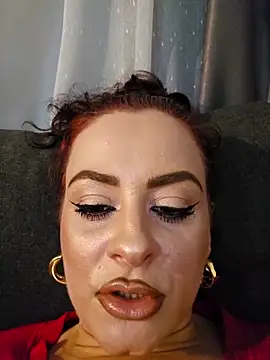 Snapshot of ShineBright88 chatting on February 25, 7:47 pm ShineBright88 online show from February 25, 7:47 pm