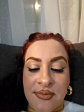 Snapshot of ShineBright88 chatting on February 26, 6:52 pm ShineBright88 online show from February 26, 6:52 pm