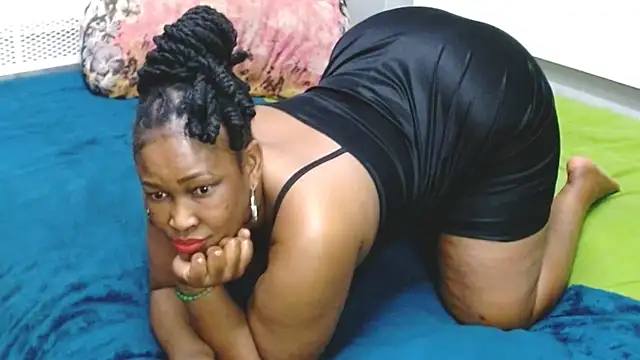 Snapshot of NaughtyMILFxox chatting on July 15, 6:59 pm NaughtyMILFxox online show from July 15, 6:59 pm