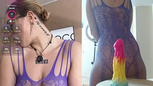 zoeypink online show from November 22, 6:23 am