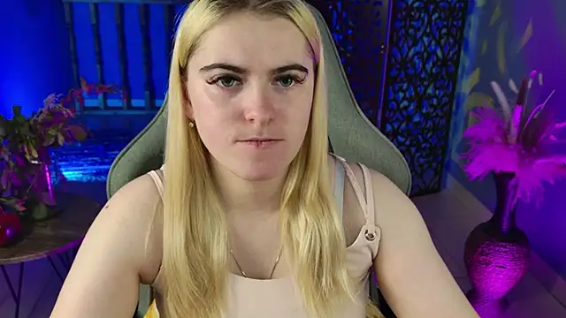 Stef Nicks online show from October 11, 5:41 am