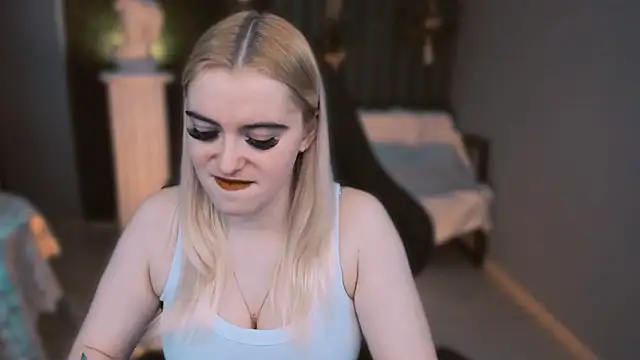 Stef Nicks online show from February 28, 9:09 am