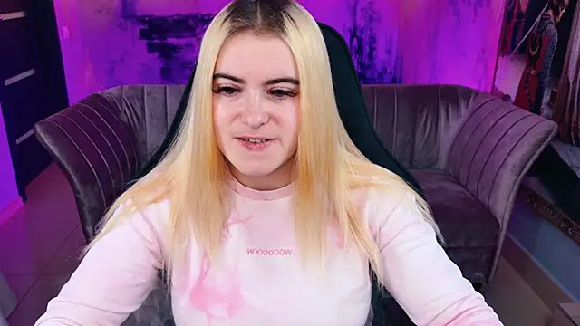 Stef Nicks online show from October 13, 9:11 am