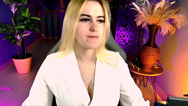 Stef Nicks online show from May 4, 9:12 am