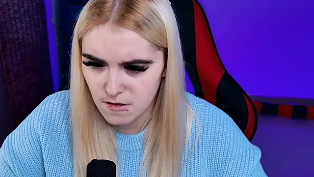 Snapshot of Stef_Nicks chatting on November 1, 9:14 am Stef Nicks online show from November 1, 9:14 am