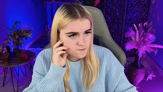 Stef Nicks online show from September 30, 9:04 am
