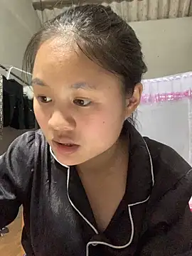 NhuFox online show from September 12, 1:33 pm