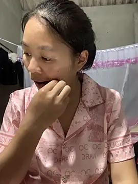 NhuFox online show from September 17, 1:13 pm