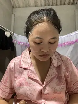 NhuFox online show from October 2, 1:03 pm