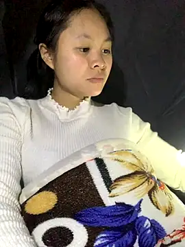 NhuFox online show from November 22, 1:10 pm