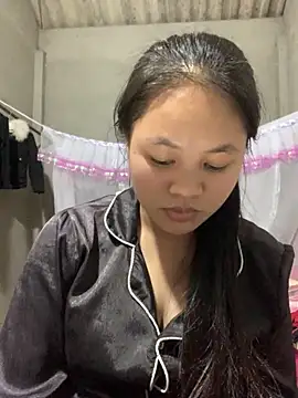 NhuFox online show from October 4, 1:01 pm