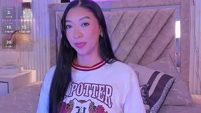 Sussyrosse  online show from April 3, 9:21 pm