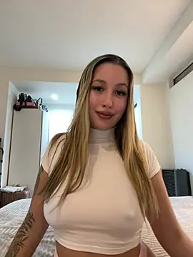 Snapshot of miagarcia250 chatting on July 13, 2:00 am miagarcia250 online show from July 13, 2:00 am