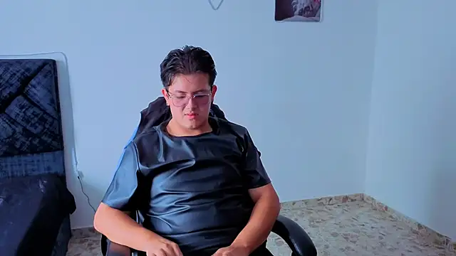 Ryan Doretti online show from December 18, 4:00 pm