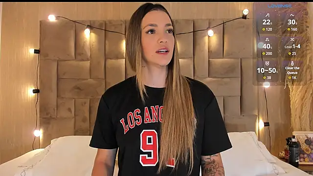 ClaradelMar online show from November 21, 10:25 am