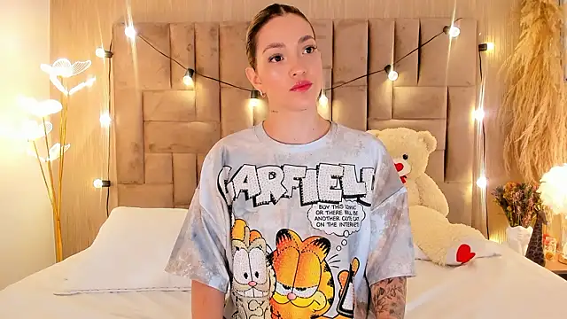 ClaradelMar online show from March 22, 10:17 am