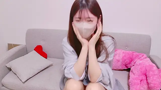 Snapshot of ena_7 chatting on February 20, 3:47 pm ena 7 online show from February 20, 3:47 pm